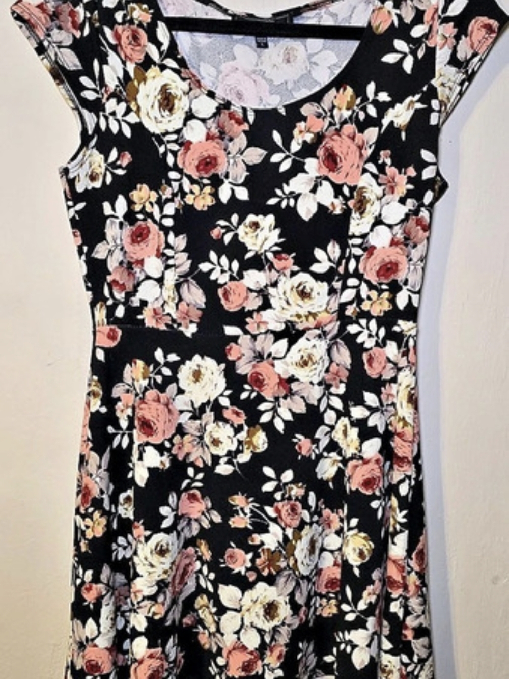 Vibe Sportswear Floral Skater Dress Floral Mini Dress in Black & Pink Size Large